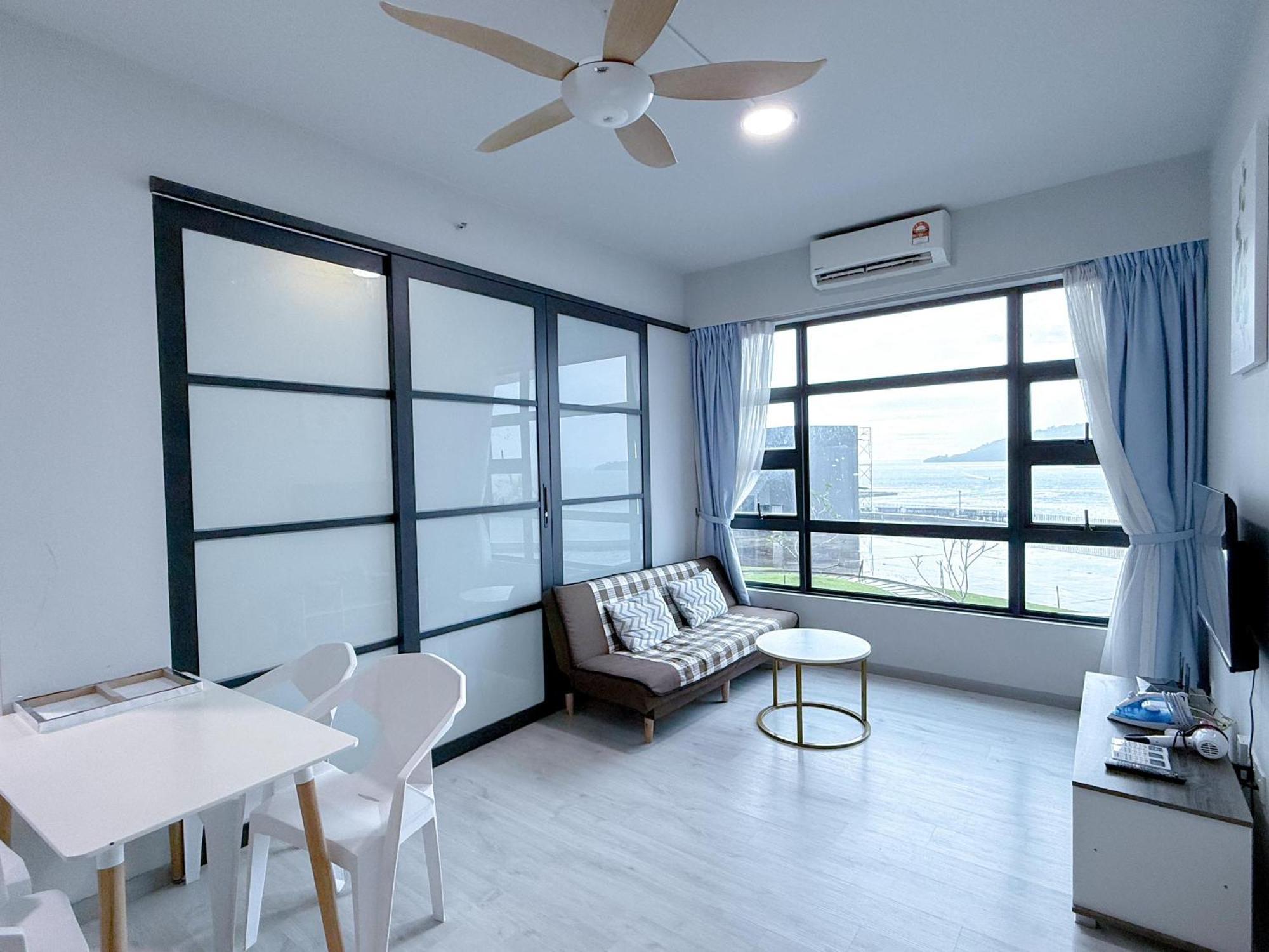 Vv Homestay Jesselton Quay Surla Sabah Mall Kk 亚庇贵赴行馆 Kota Kinabalu Exterior photo